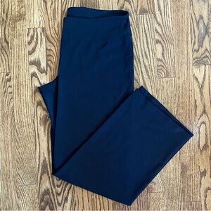 Black Zella wide leg yoga pants, size 10. Excellent condition, ships quickly
